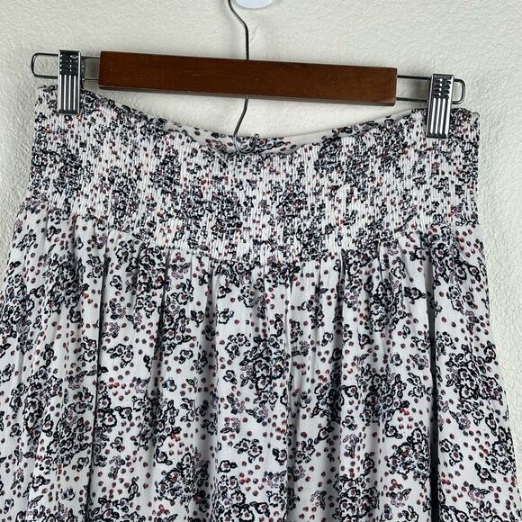 Free People Women's Size S Mini Skirt Skort Micro Floral Smocked Waist White - Picture 4 of 10